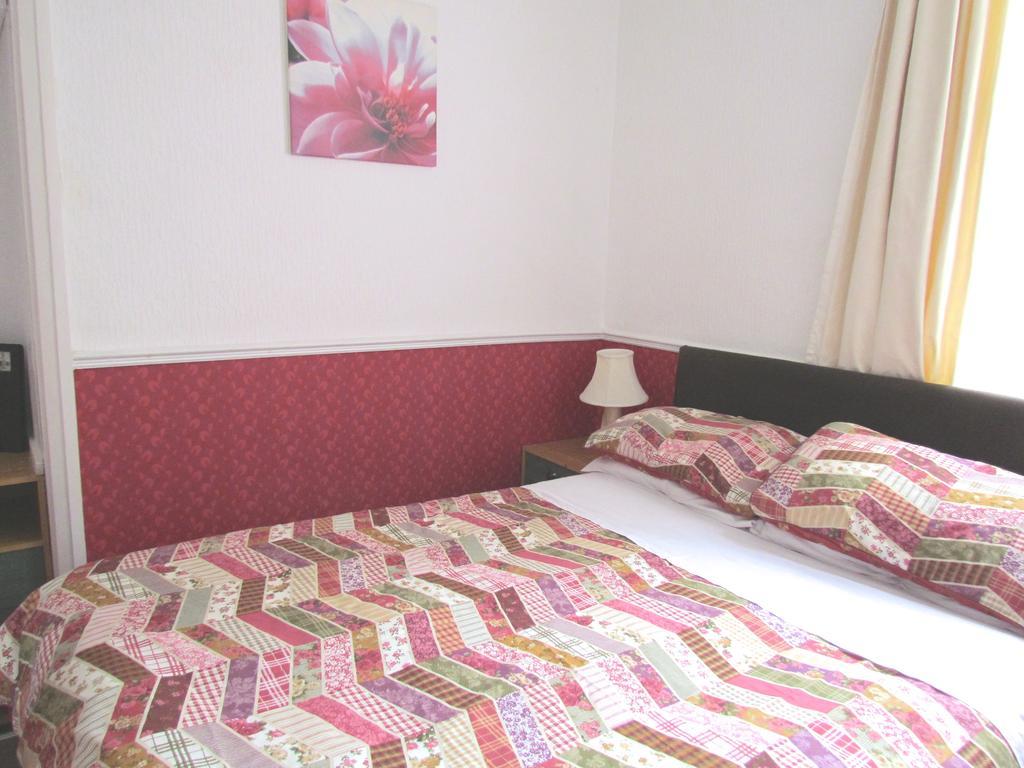 Wimbourne Guest House Blackpool Room photo